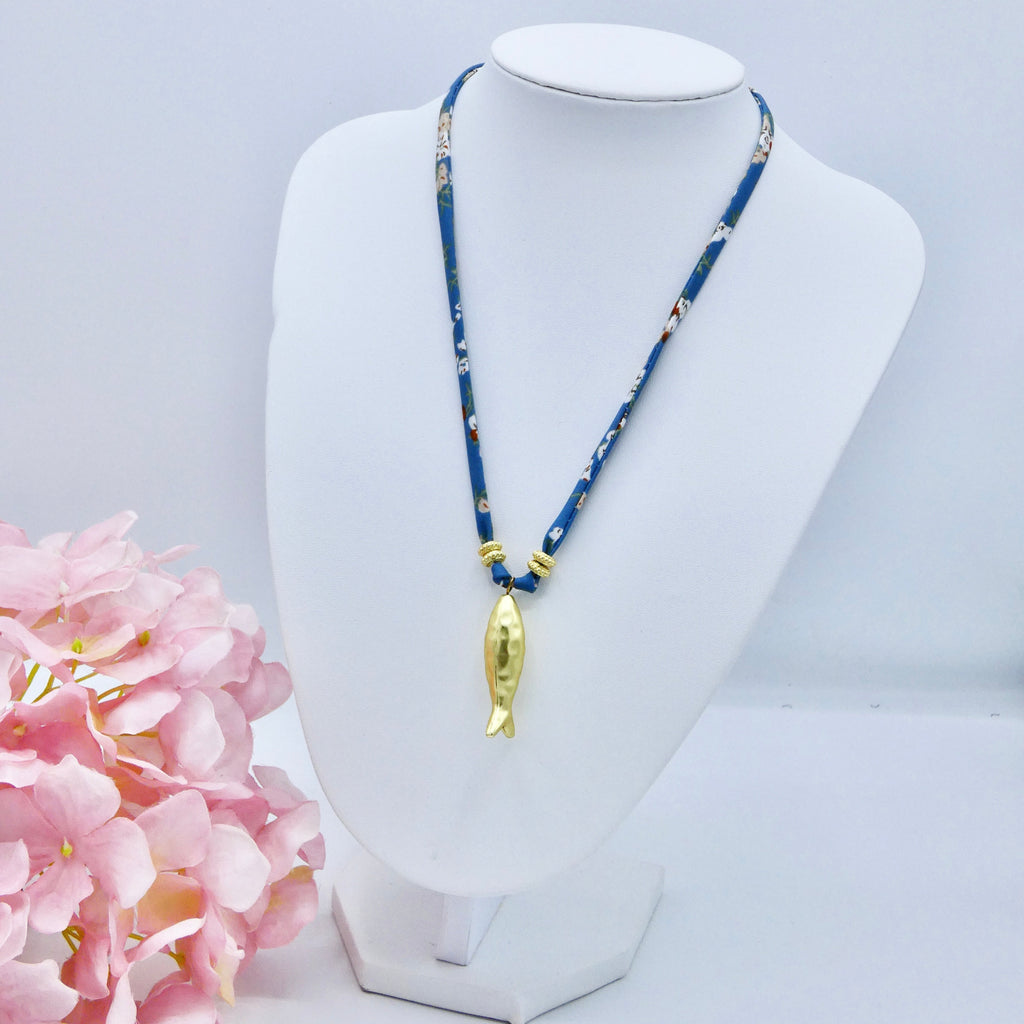 Collar Pez color